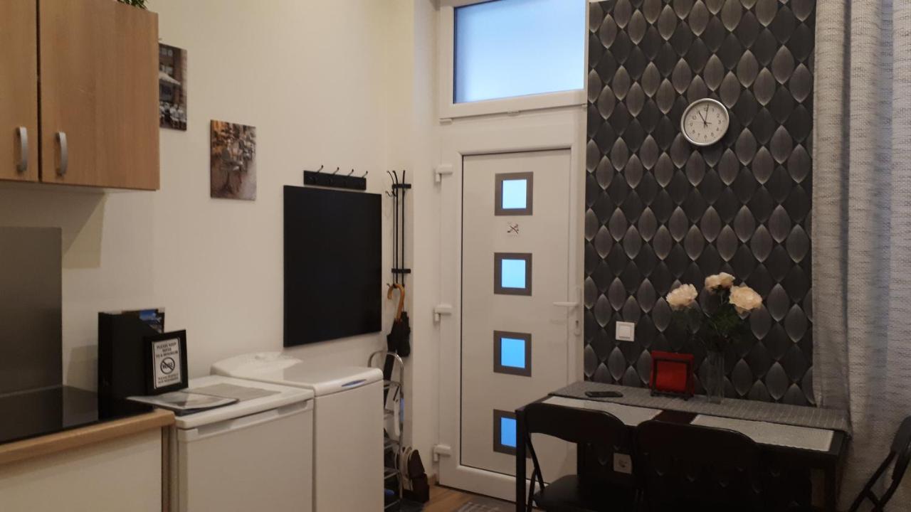 M&M Apartment Budapest House Exteriör bild
